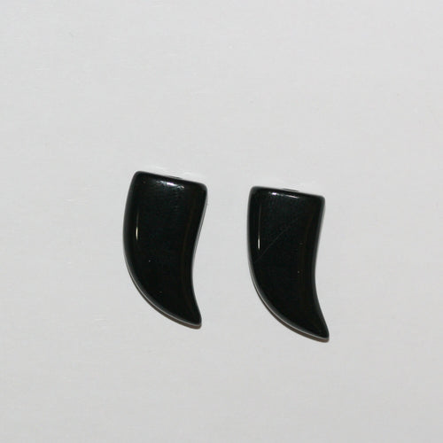 Lot de 10 pièces d'onyx demi-perforé lisse en forme de défense, 16 x 9 mm (5 paires). - Article 14849