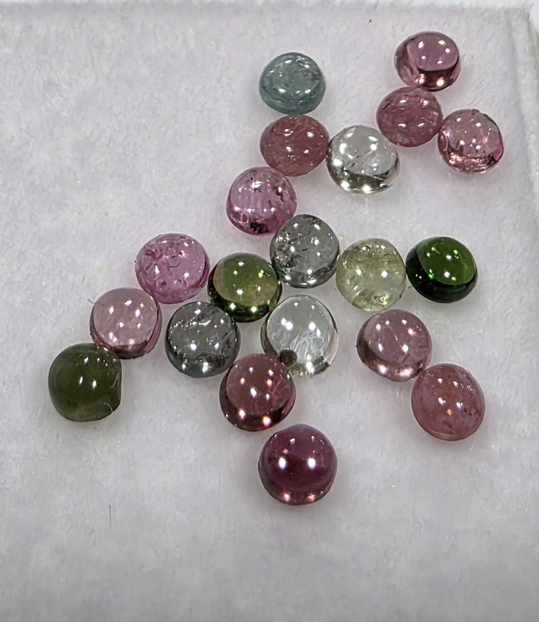 Lote de 20 cabujones redondos de turmalina de 2,5 mm con piedra calibrada, cabujones multiturmalina (pequeños)