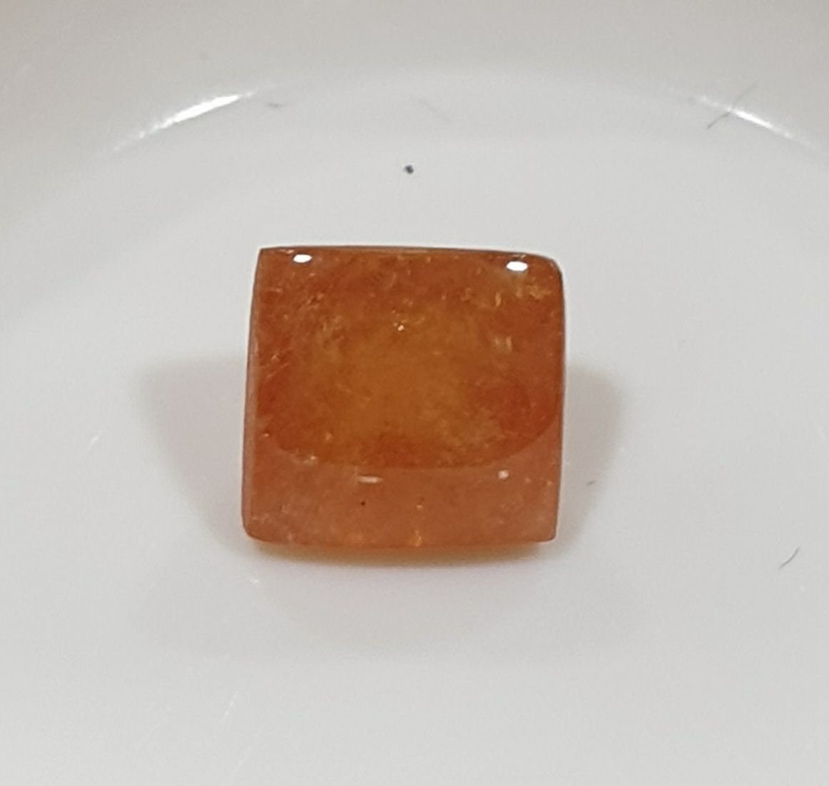 Grenat Spessartine Cabochon Coussin 7mm (2,86ct.).