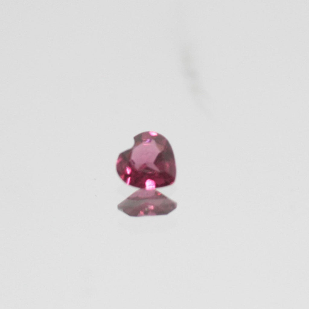 Lote Granate Rodolita Corazón Facetado 3mm.- (5CT).