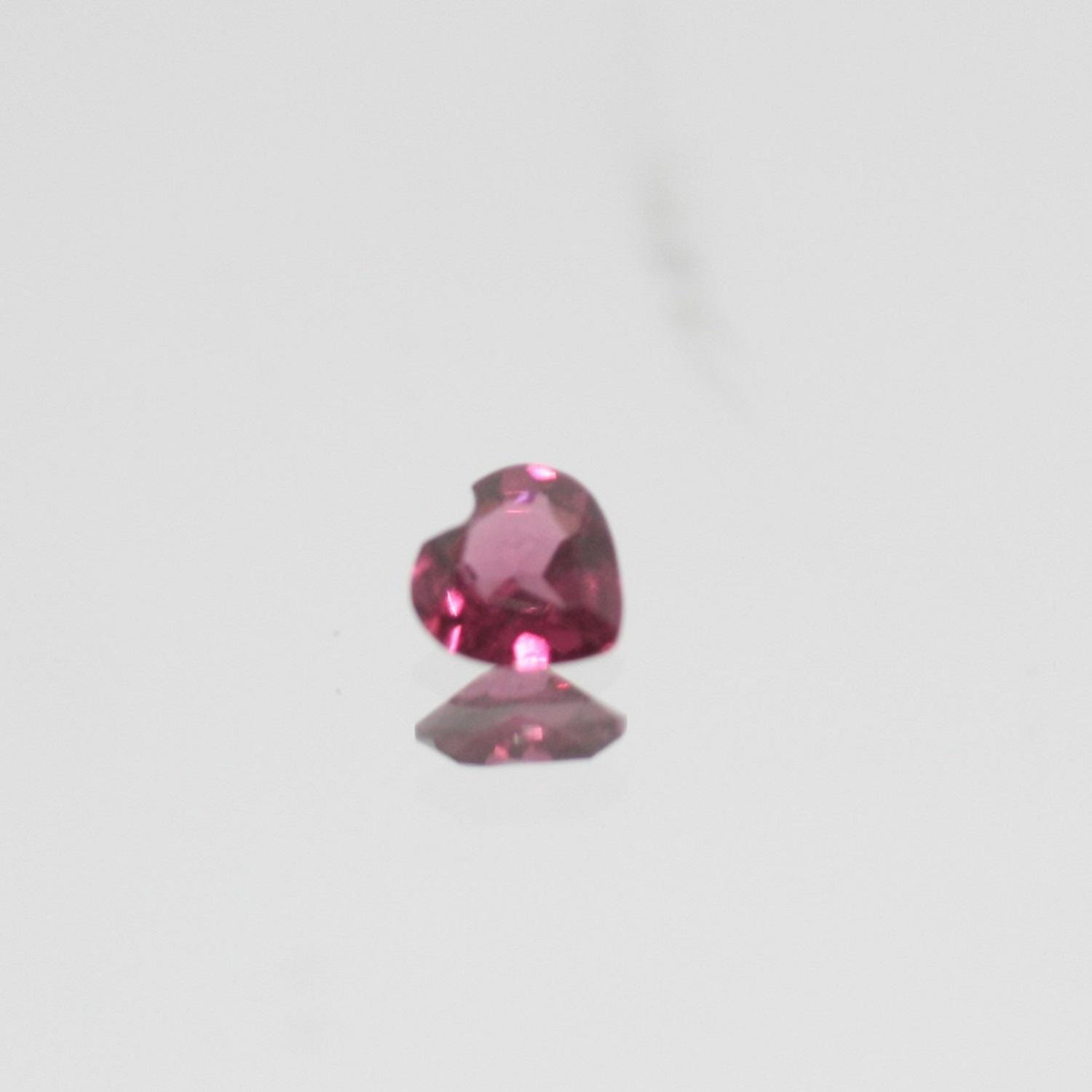 Lot de grenat rhodolite facetté en forme de cœur 3 mm .- (5CT) .