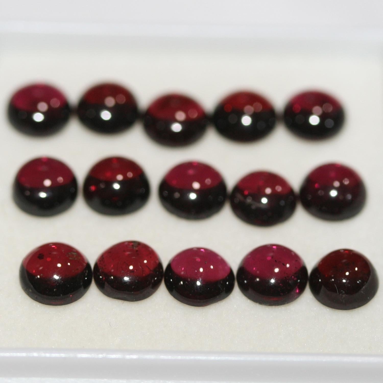 Lote de 15 cabujones redondos de granate de 6 mm. (15 uds.)