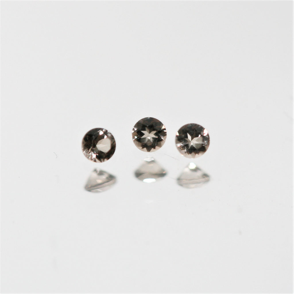 Lote de cuarzo ahumado facetado redondo de 1,5 mm - 2 quilates