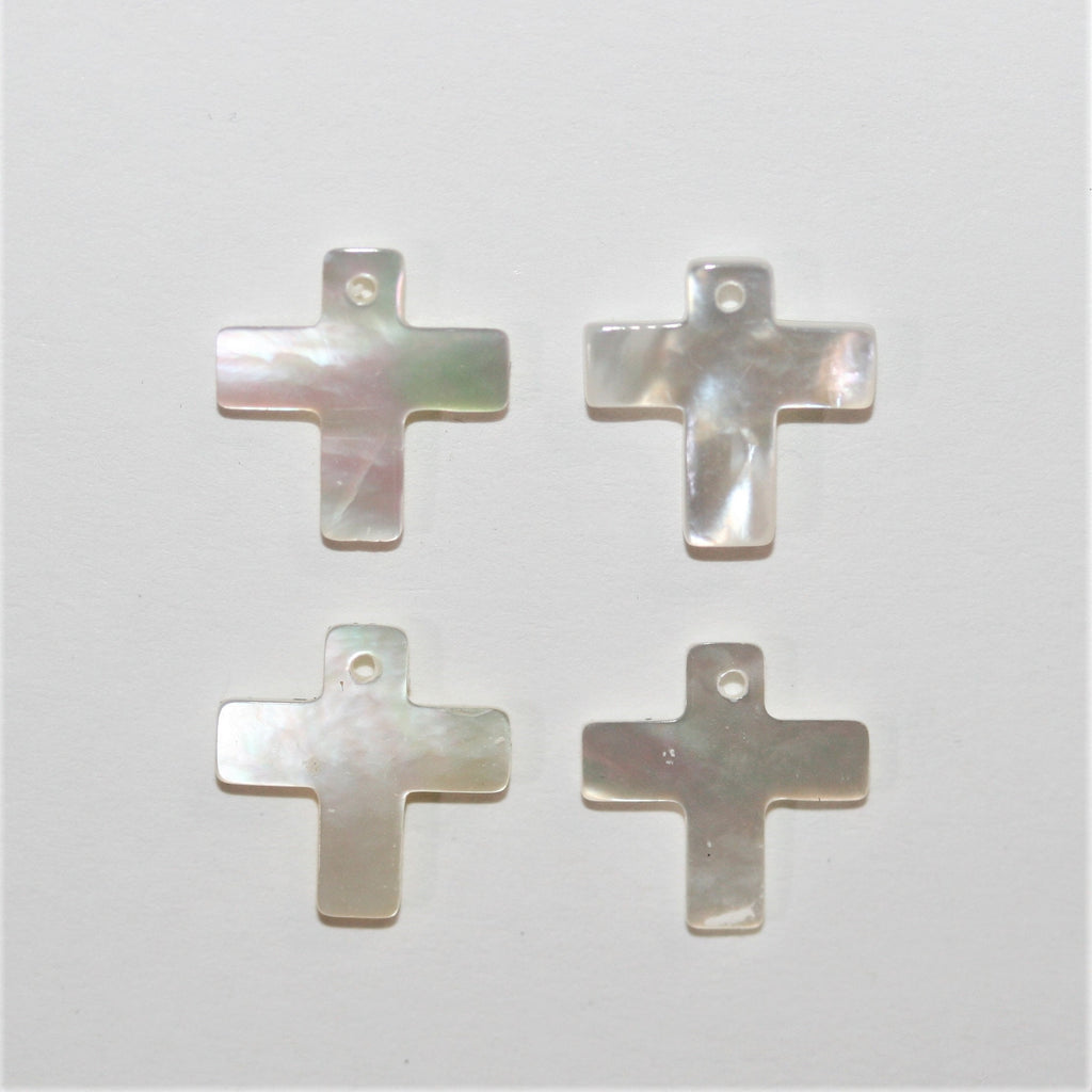 Pendentif croix lisse en nacre 11 mm - 4 pièces