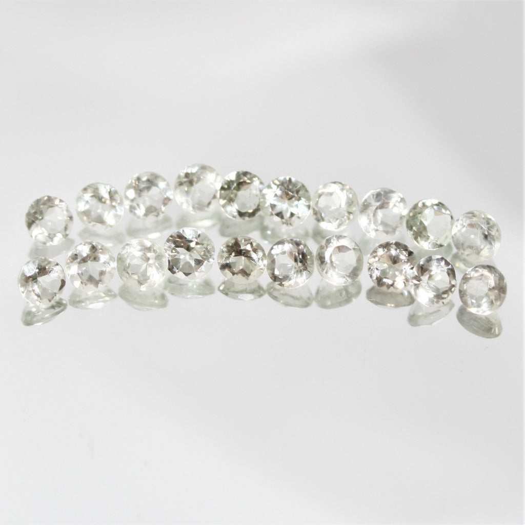 Lot de 20 pierres rondes à facettes de prasiolite de 4 mm.