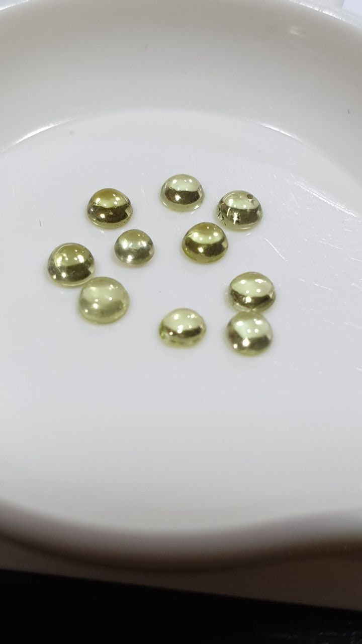 10 Pcs Lot Peridot 2.5mm Round Cabochon 10 Pcs Lot- Natural Stones - Wholesale Gemstones - Calibrated Cabochons