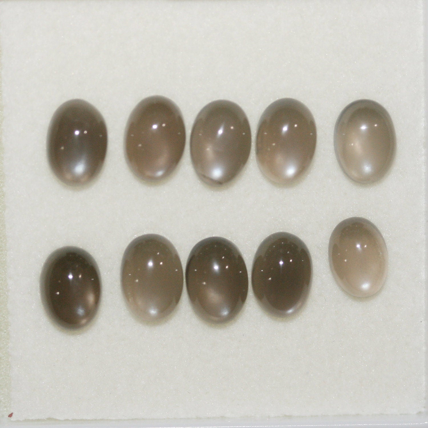 10Pcs Lot Gray Moonstone Oval Cabochon 7x5mm (10 pcs.)