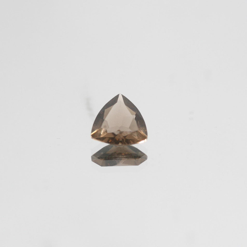 Lote de 6 trillones de cuarzo ahumado facetado de 8 mm.