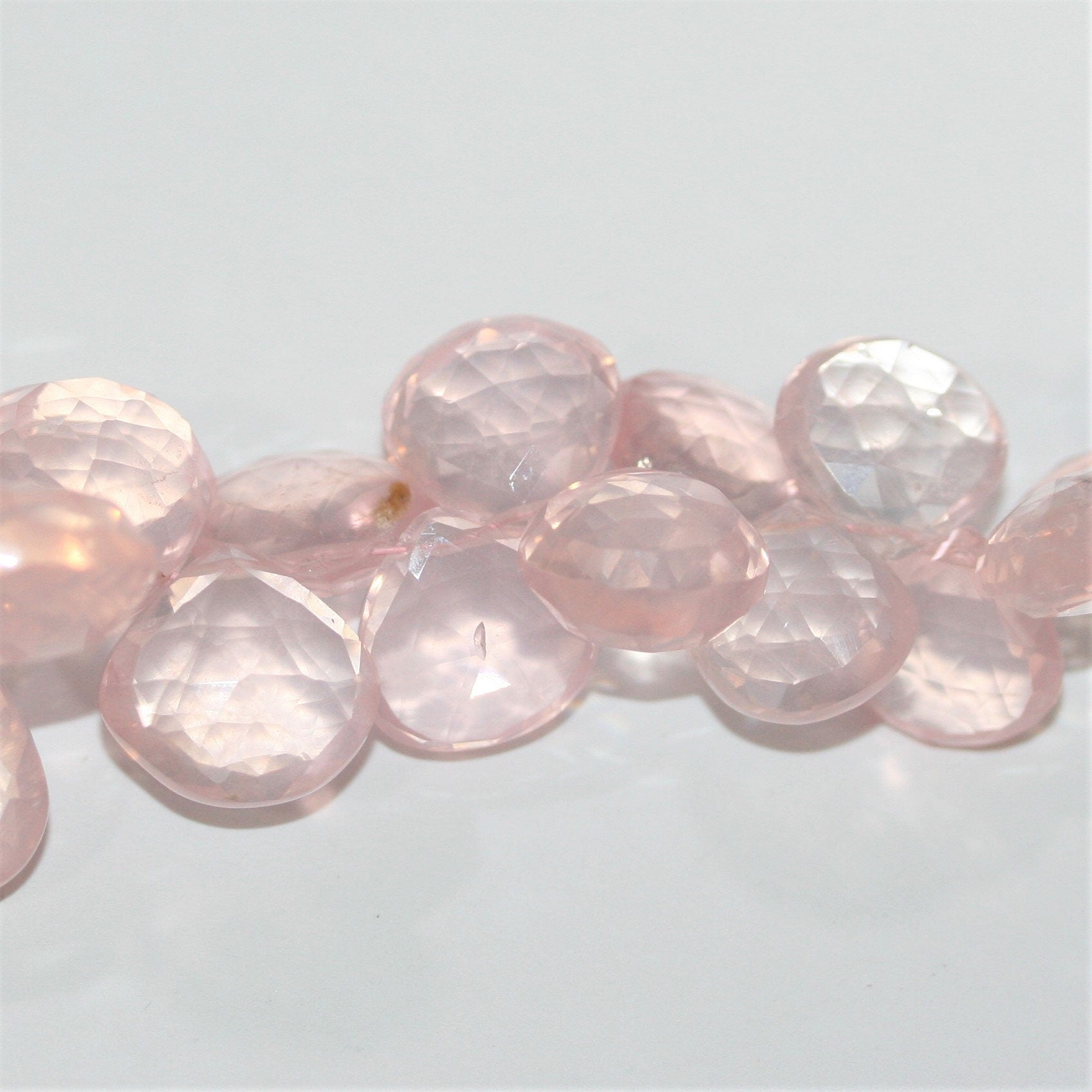 Cuentas de cuarzo rosa facetadas de 7" x 12 mm. Aprox. - Hilo de 19 cm.