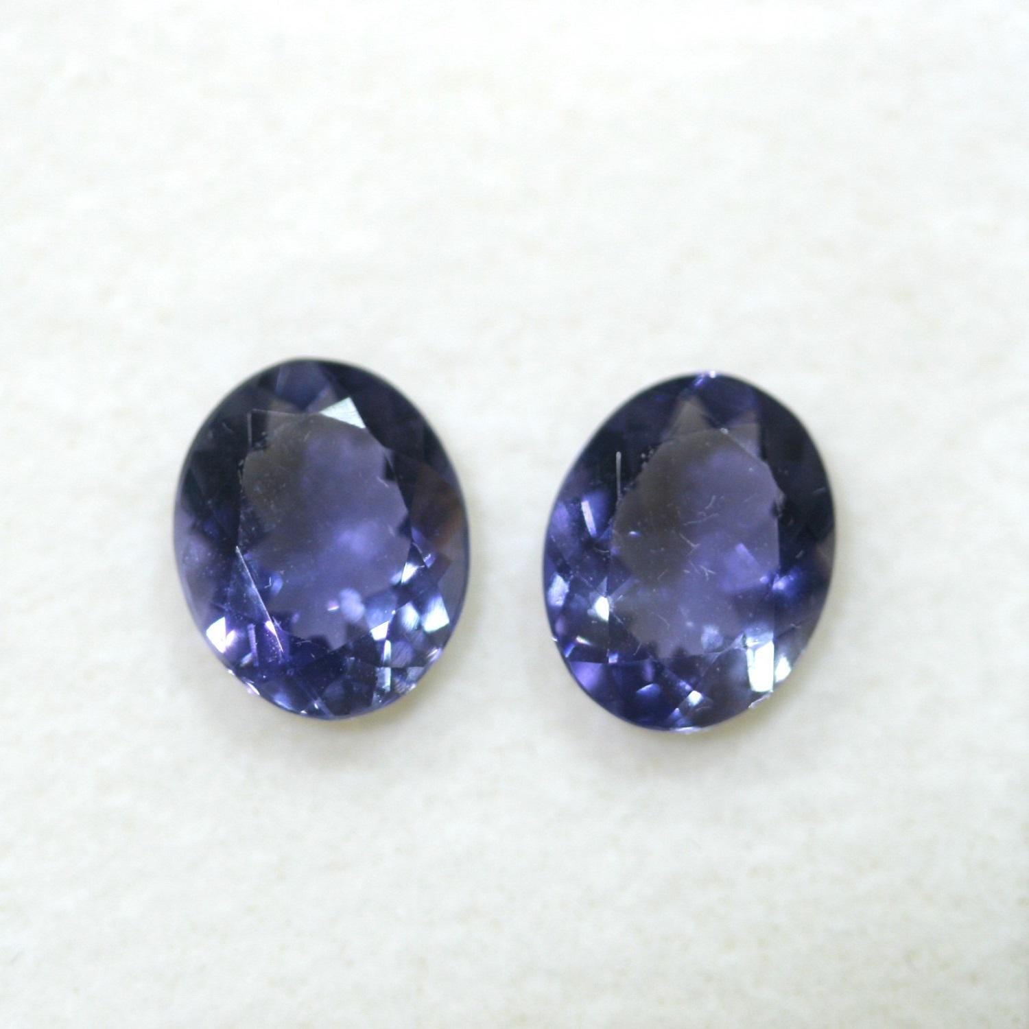 Lot d'iolite ovale à facettes 10x8mm. (2 pièces).