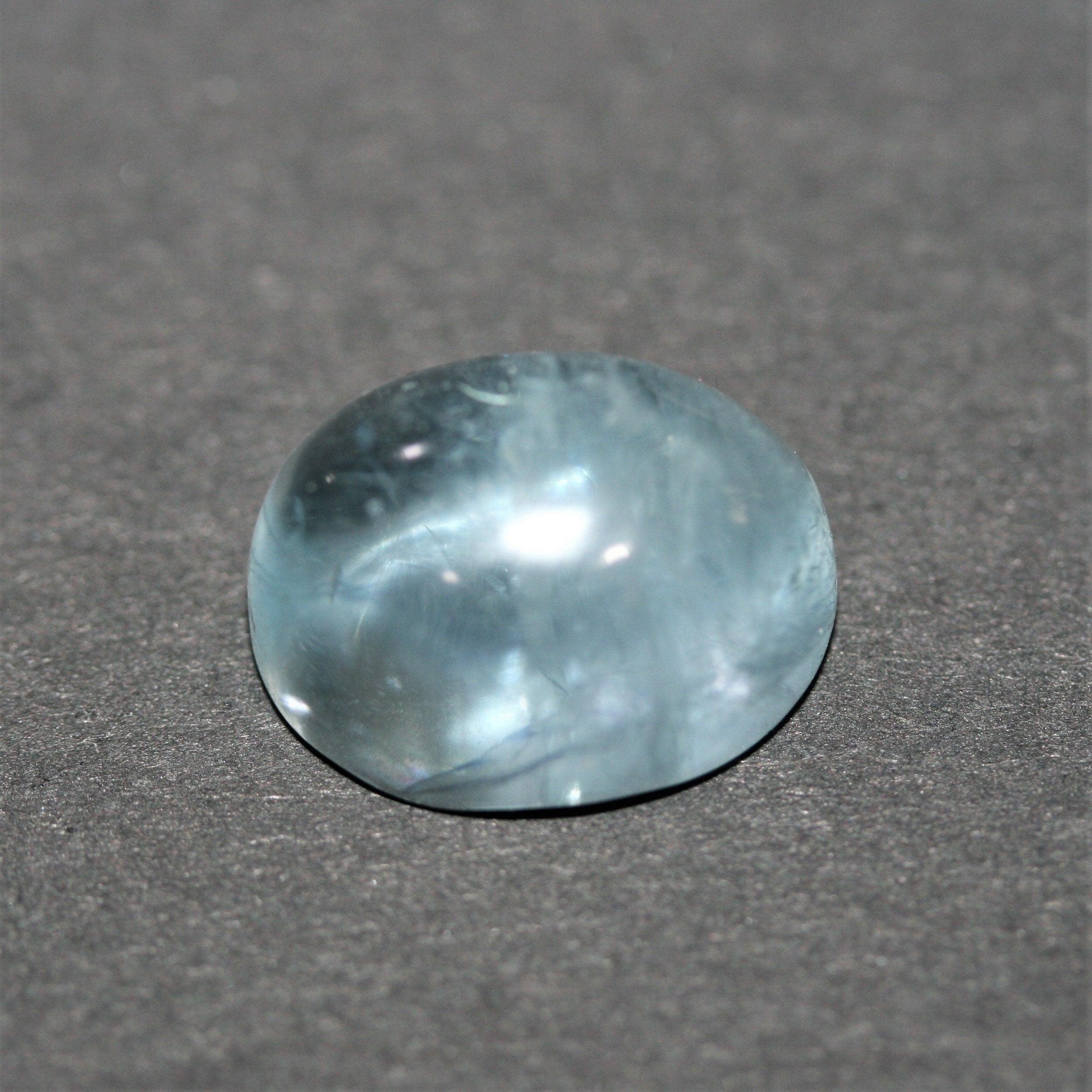 Transparent  Blue Color Aquamarine Cabochon 15.3x12.3mm. (12.3ct.) - Natural Untreated Gemstone