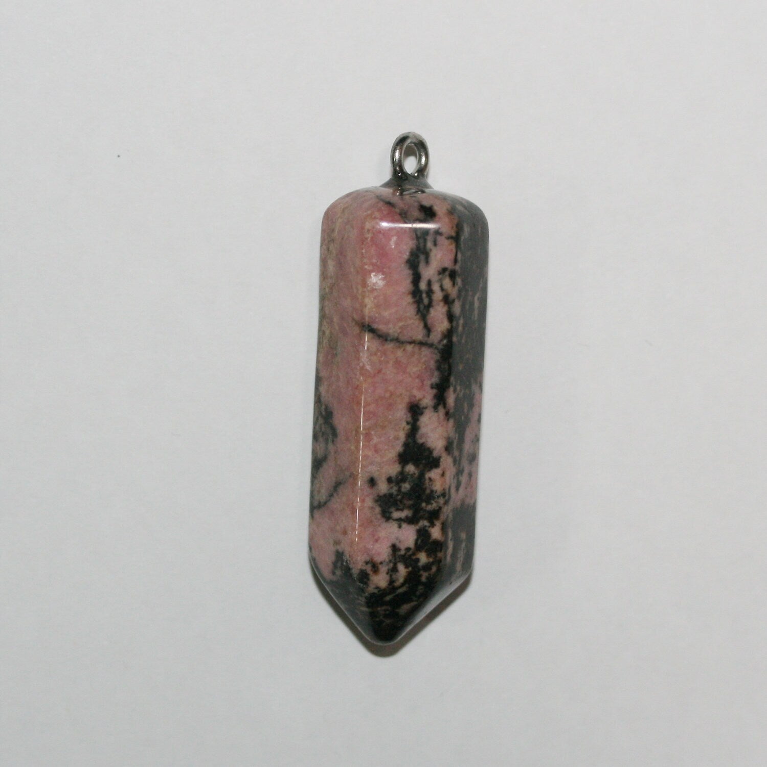 Pendentif en prisme de rhodonite 45x14mm.Approx.
