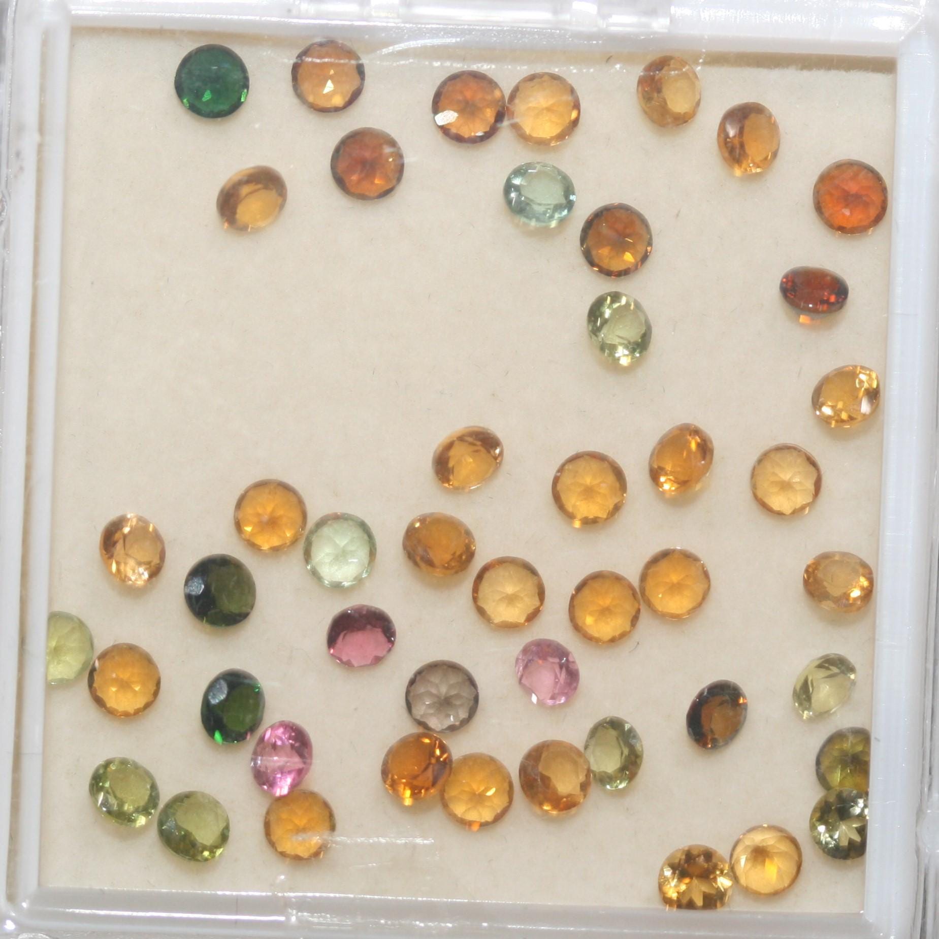 Lot de tourmalines multicolores facettées rondes de 3 mm - Lot de pierres précieuses de 5 carats