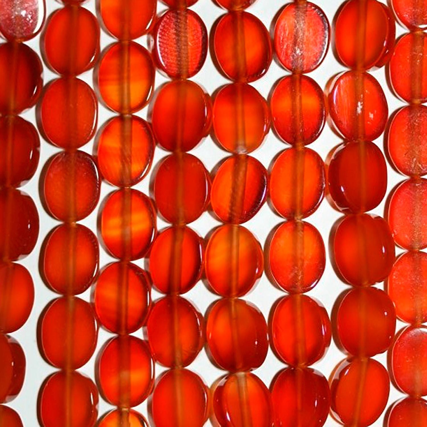 Perles ovales lisses en cornaline de 40 cm (16 pouces), 9 x 7 mm environ. Longueur du fil : 40 cm.