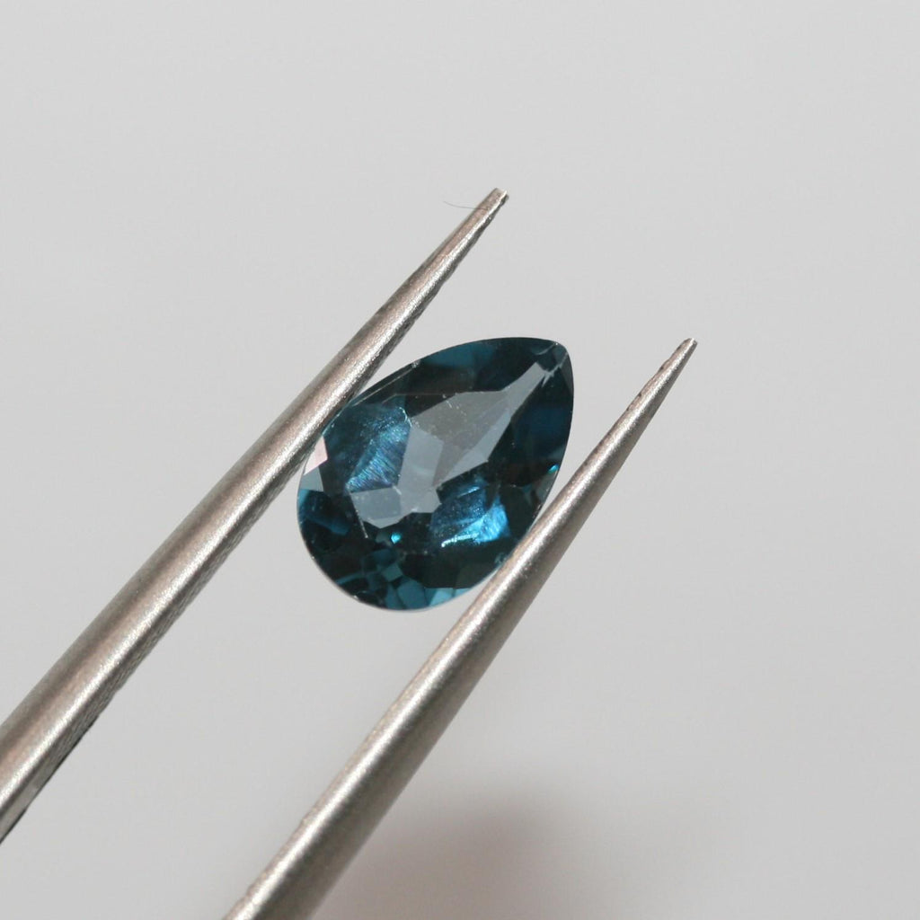 Lote de 2 piezas de topacio azul Londres facetado, gota de 9 x 6 mm (2 piezas)