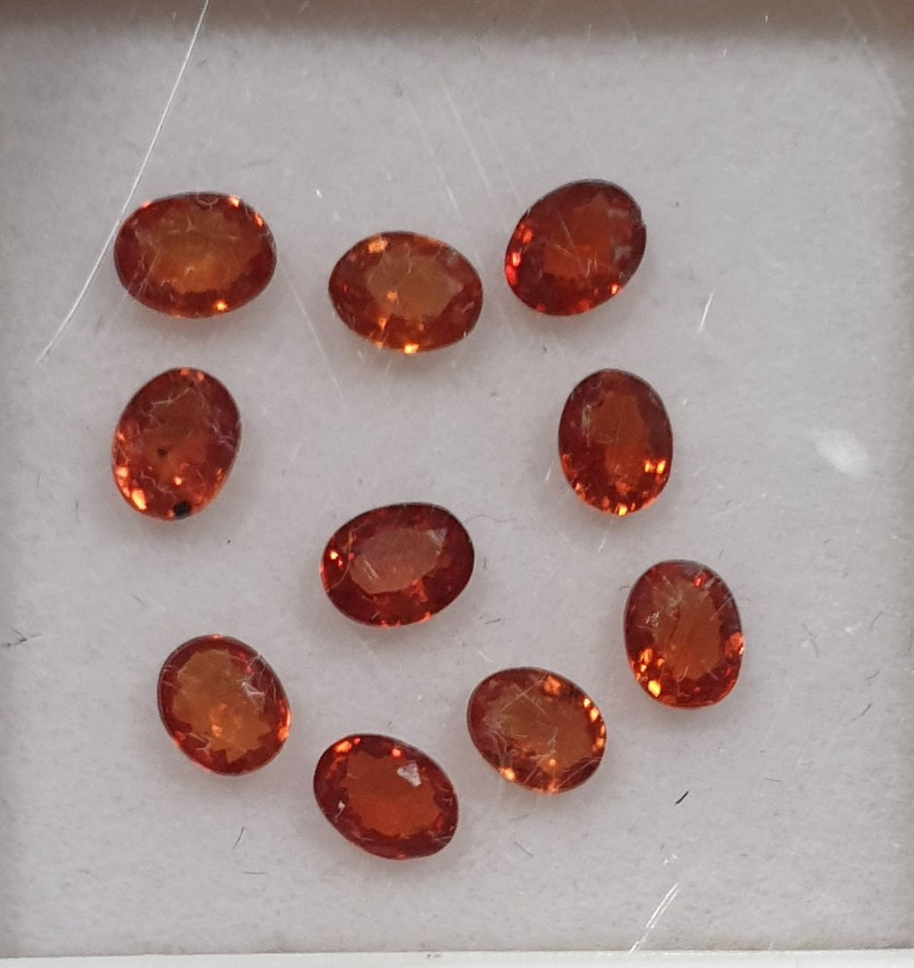 Lote de 10 zafiros naranjas facetados ovalados de 4 x 3 mm