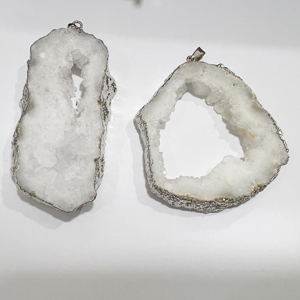 Colgante de ágata drusa blanca de 60-90 mm aprox.
