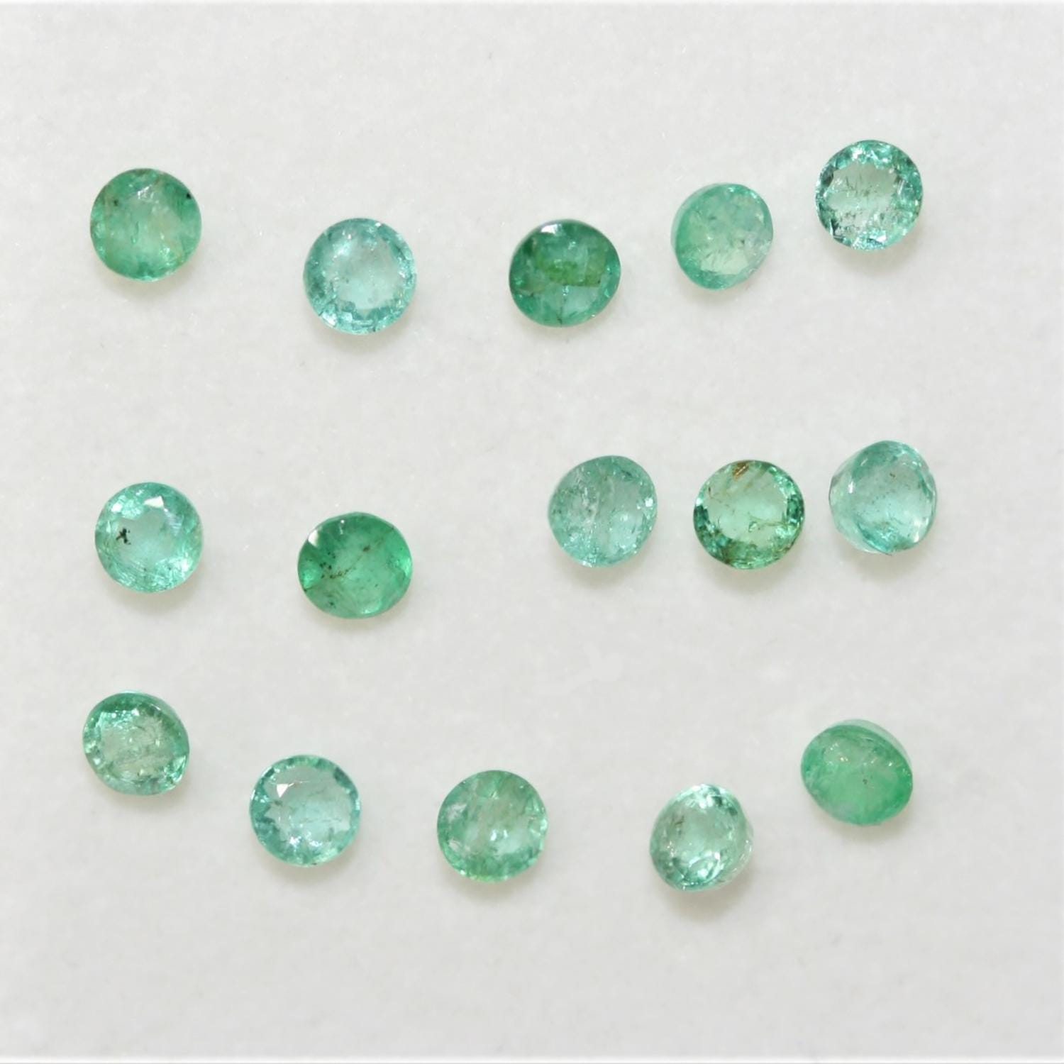 Lote de esmeraldas facetadas redondas de 3 mm (15 piezas) - Paquetes de piedras preciosas - Piedras sueltas al por mayor - Gemas naturales
