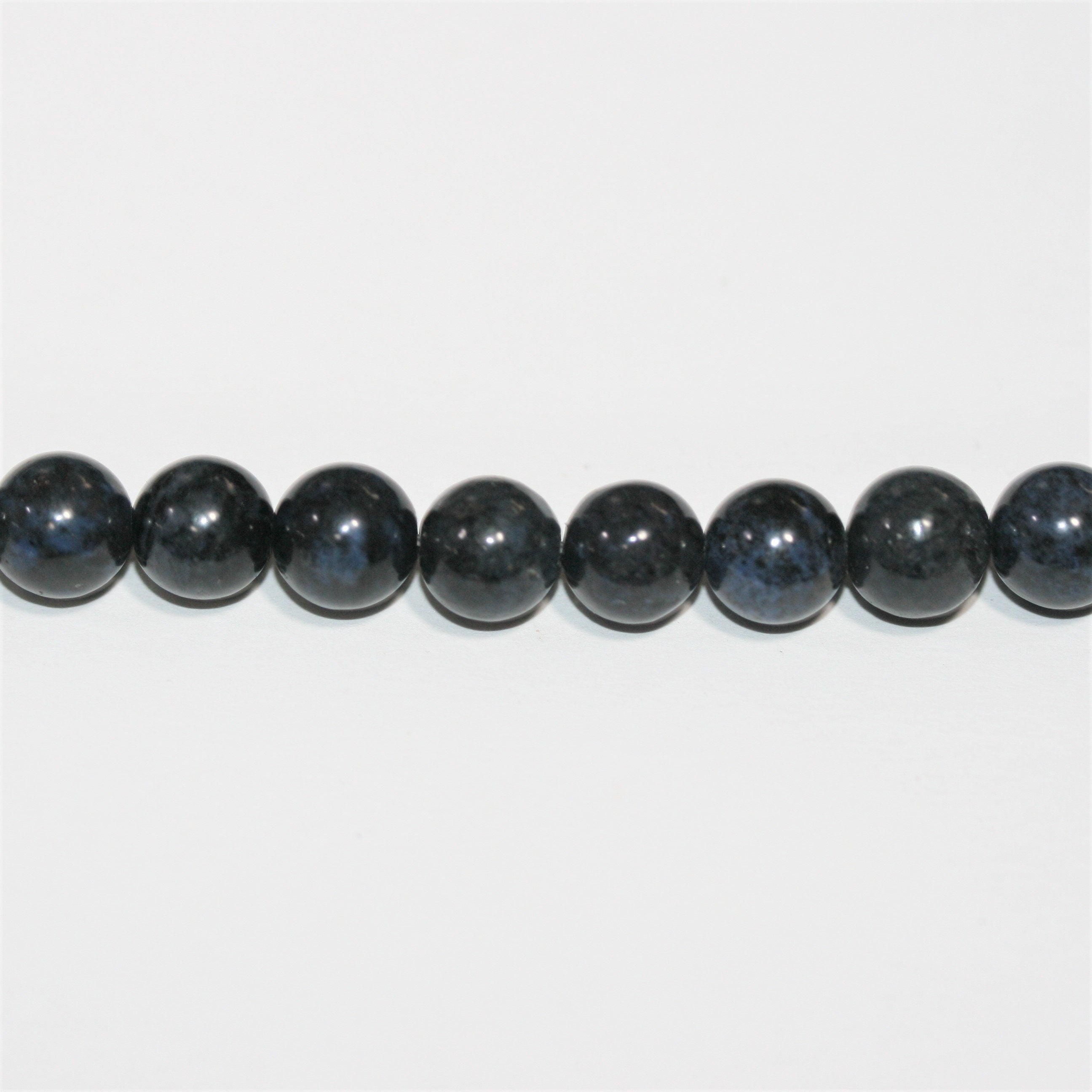 15" perles rondes lisses en St. Dumortiérite 8-8,5 mm.- Brin 38 cm.
