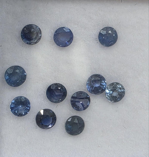 Lot de 12 saphirs bleus naturels de qualité supérieure, de couleur bleue intense, de 2,6 à 2,7 mm, taille brillant rond - Pierres précieuses en gros - Pierres naturelles pour la joaillerie
