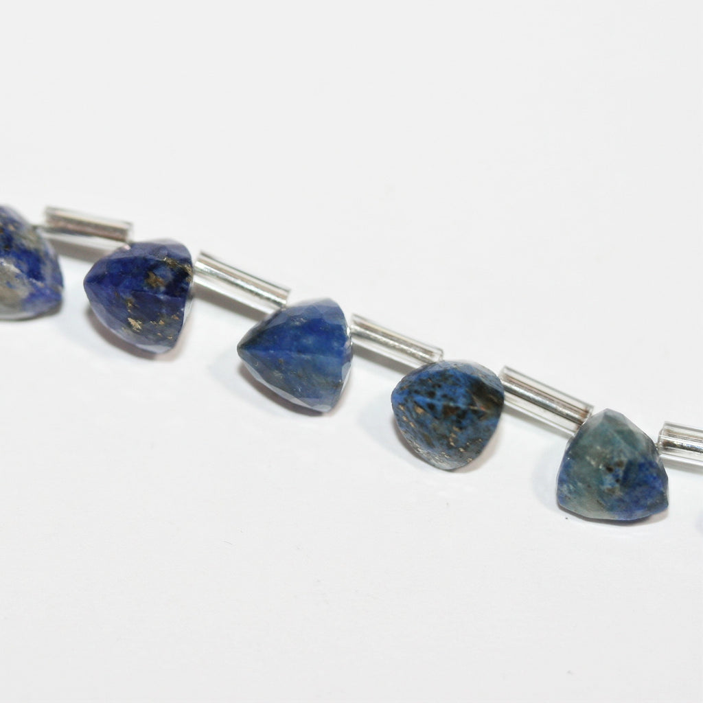 Cuentas triangulares facetadas de lapislázuli de 7" de St. 7-8 mm - Hilo de 18 cm.