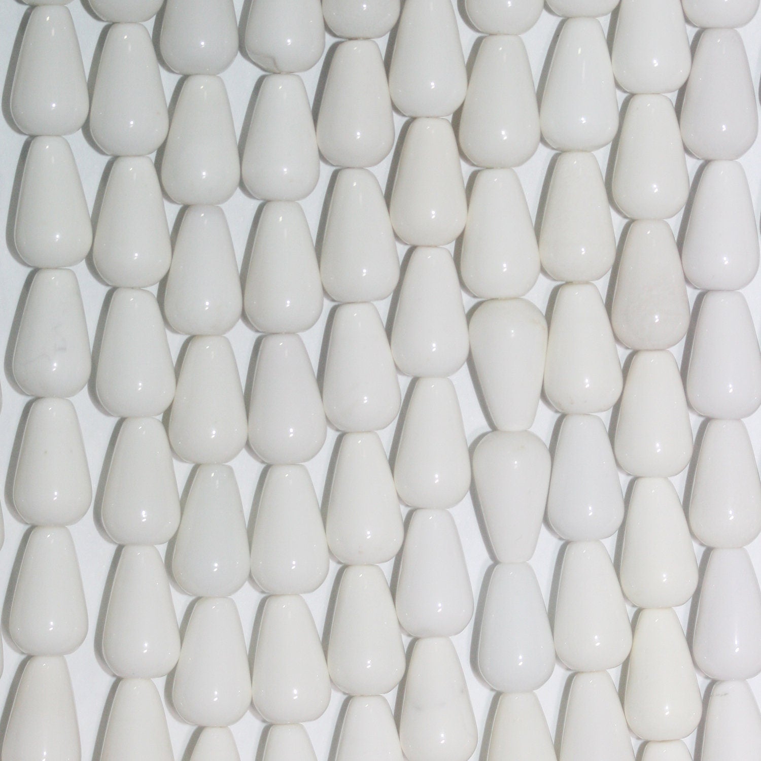 Cuentas lisas de ágata blanca de 16" de largo, 12 x 7 mm, tira de 40 cm.