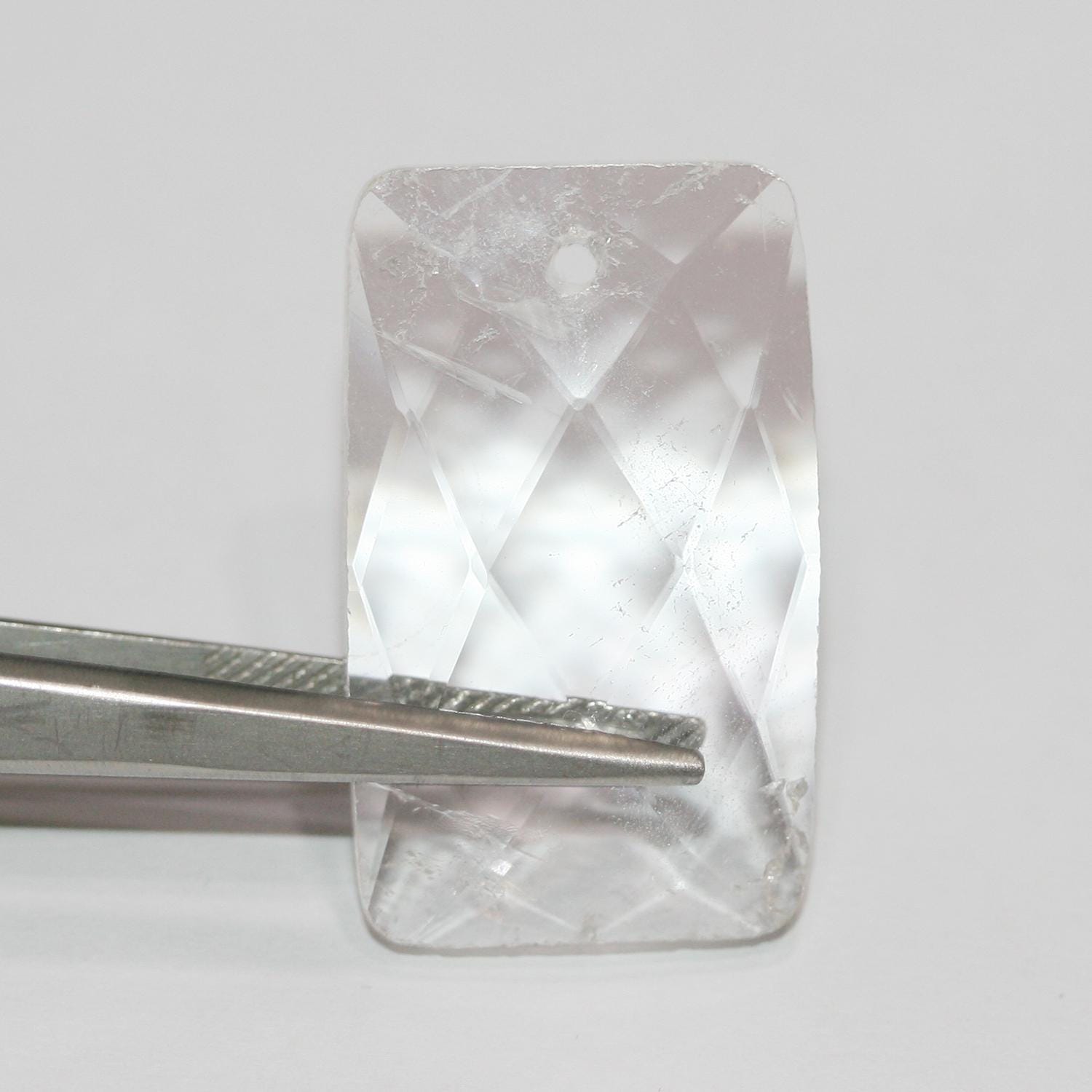 Pendentif rectangulaire à facettes en quartz cristal de roche 30x18mm.-( 2 pièces )