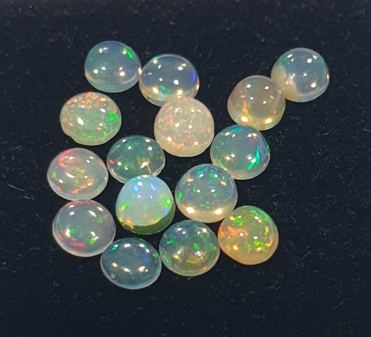 Lot de 15 cabochons ronds en opale véritable de 3 mm, calibrés - Opale naturelle non traitée - Petits cabochons