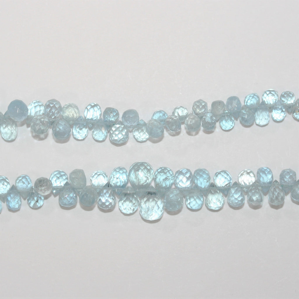 Cuentas de aguamarina facetadas de 8" x 7 x 4 mm, aprox. - Hilo de 21 cm.