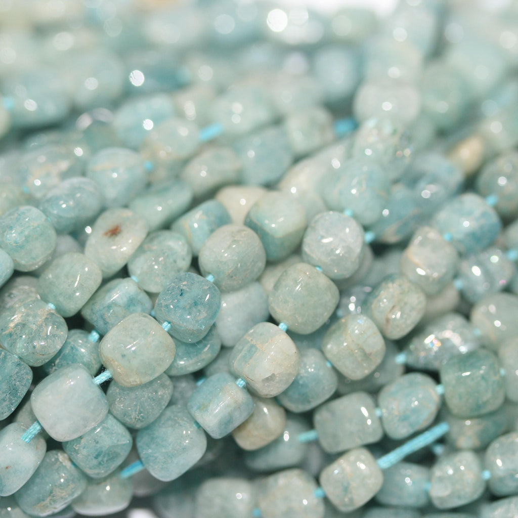 Cuentas cúbicas lisas de aguamarina de 45,7 cm (18"), 5-6 mm (aprox.) - Hilo de 44 cm - Artículo 15042