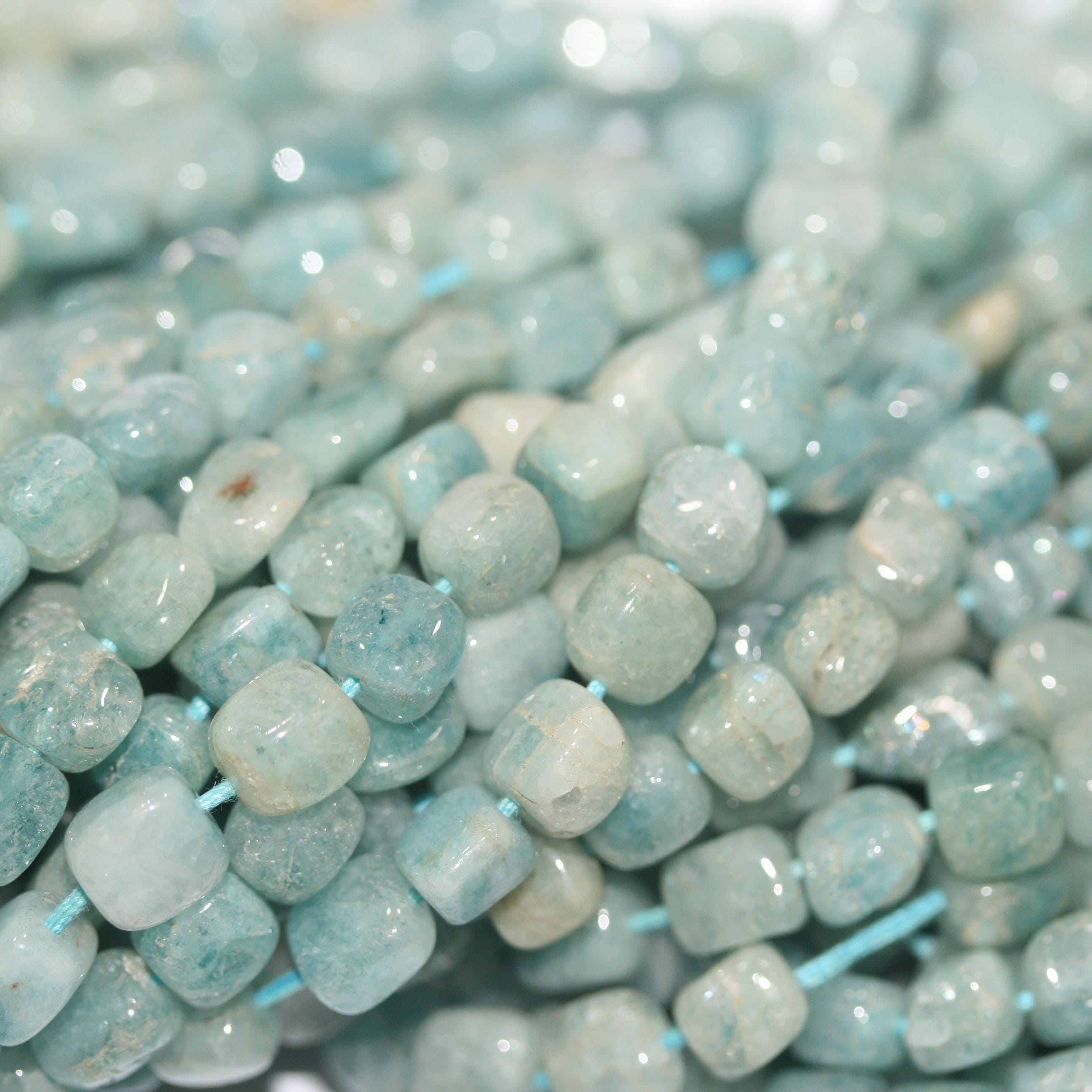 Cuentas cúbicas lisas de aguamarina de 45,7 cm (18"), 5-6 mm (aprox.) - Hilo de 44 cm - Artículo 15042