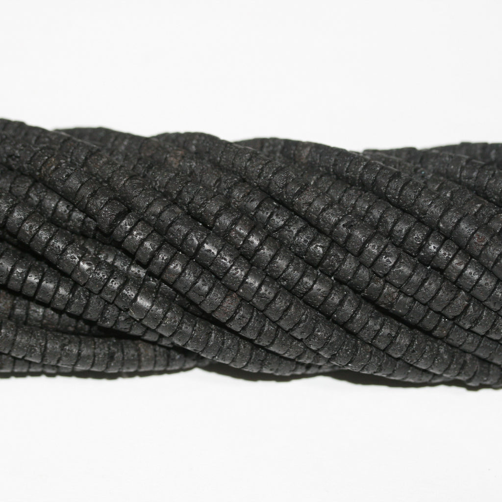 Perles rondelles lisses St. Lava 15" 6x3mm.- Brin 39cm.