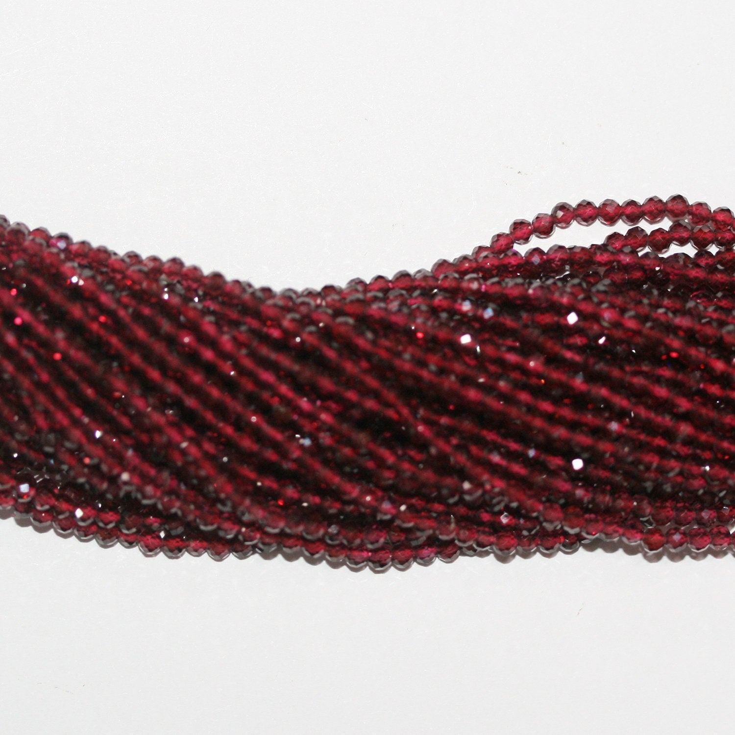 15" Perles rondes à facettes en grenat Saint-Pierre 2,5 mm.-Rig 39 cm.