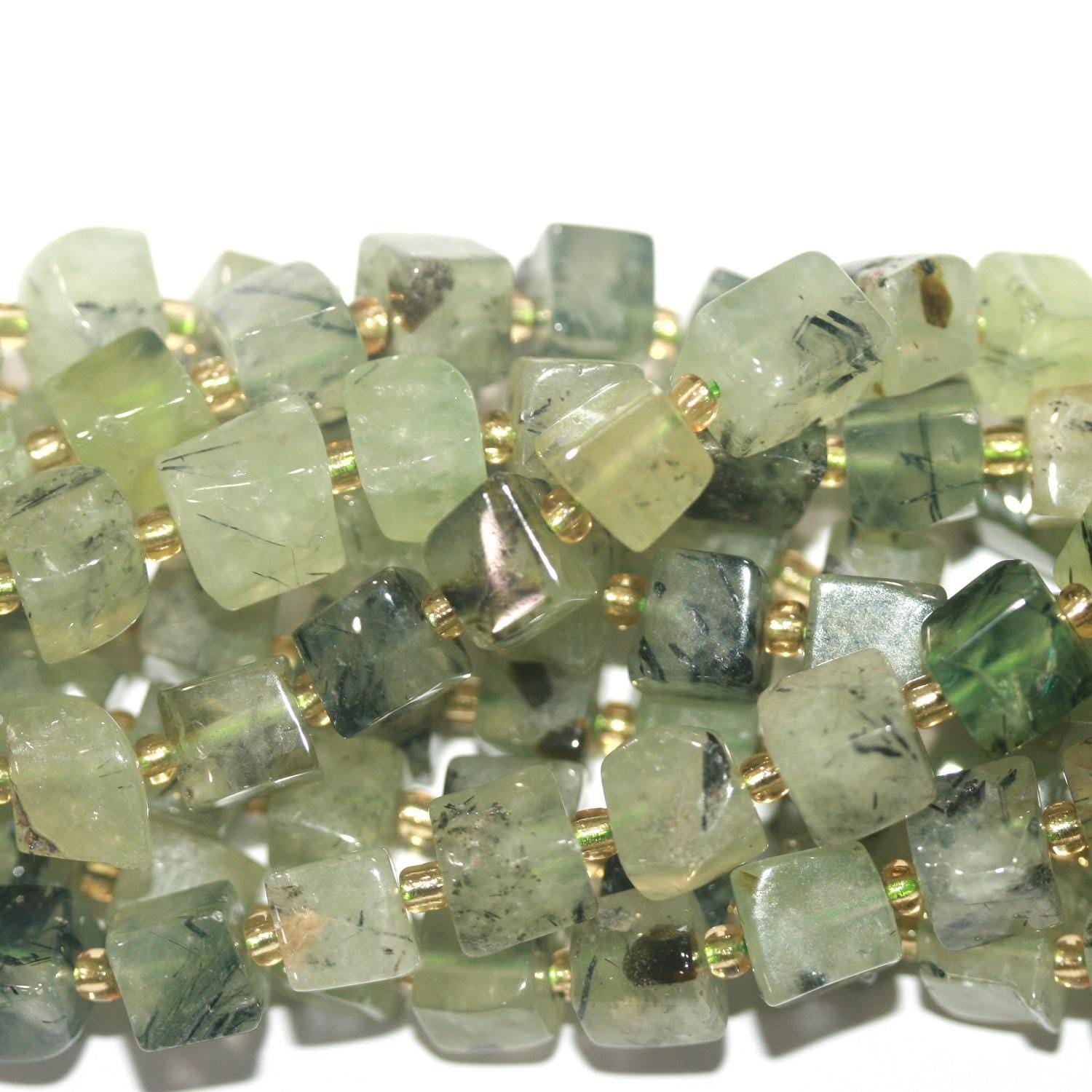 15" St Prehnite Perles Cubes Irrégulières Lisses 7-8mm.- Brin 39cm.