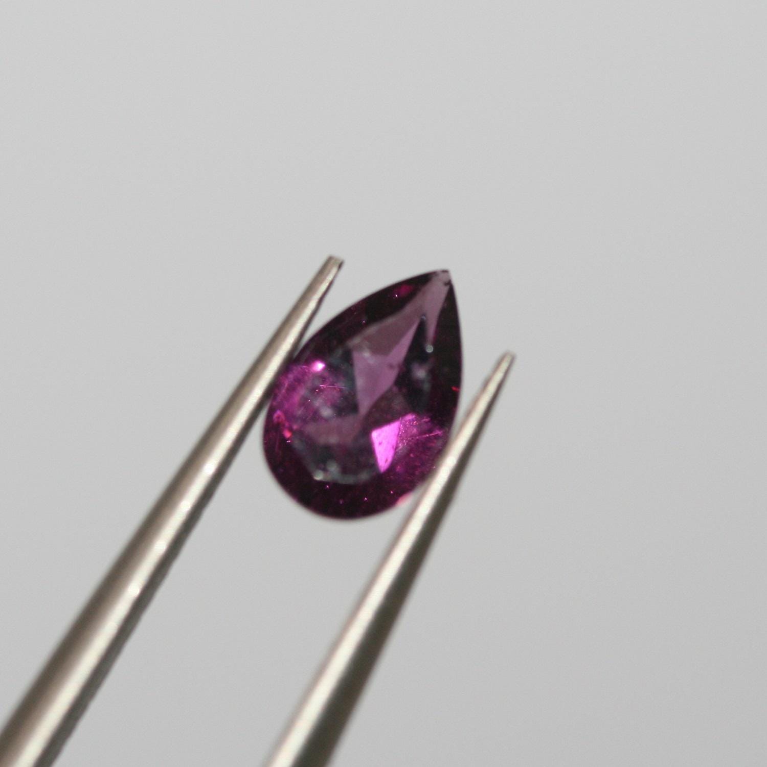Lot de grenats rhodolites facettés en forme de goutte 8x5mm (6 pièces)