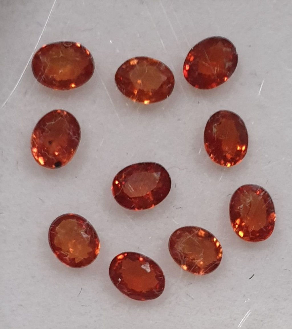 Lote de 10 zafiros naranjas facetados ovalados de 4 x 3 mm