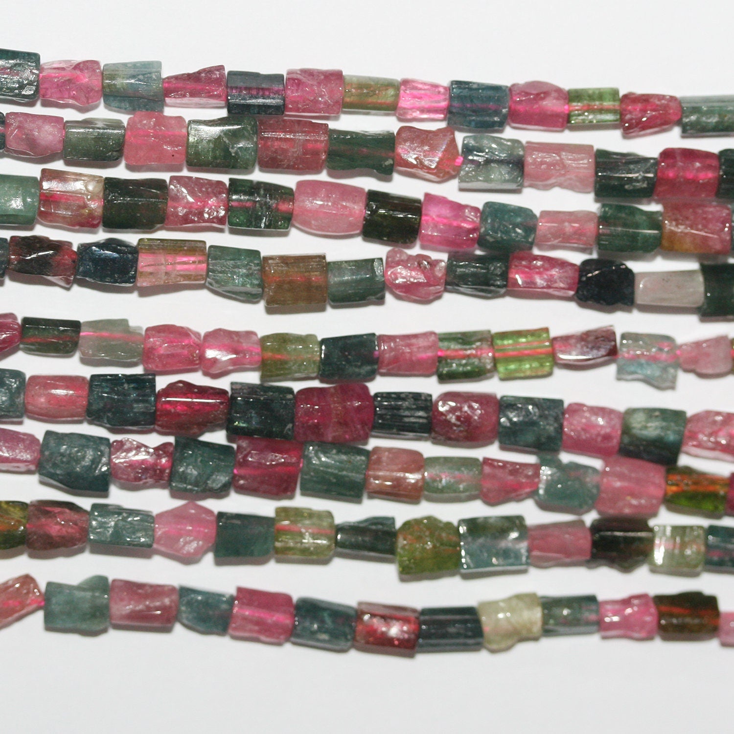 Cuentas de prisma de ladrillo liso de turmalina St. de 16", 6 x 4 mm, aprox., hilo de 40 cm.