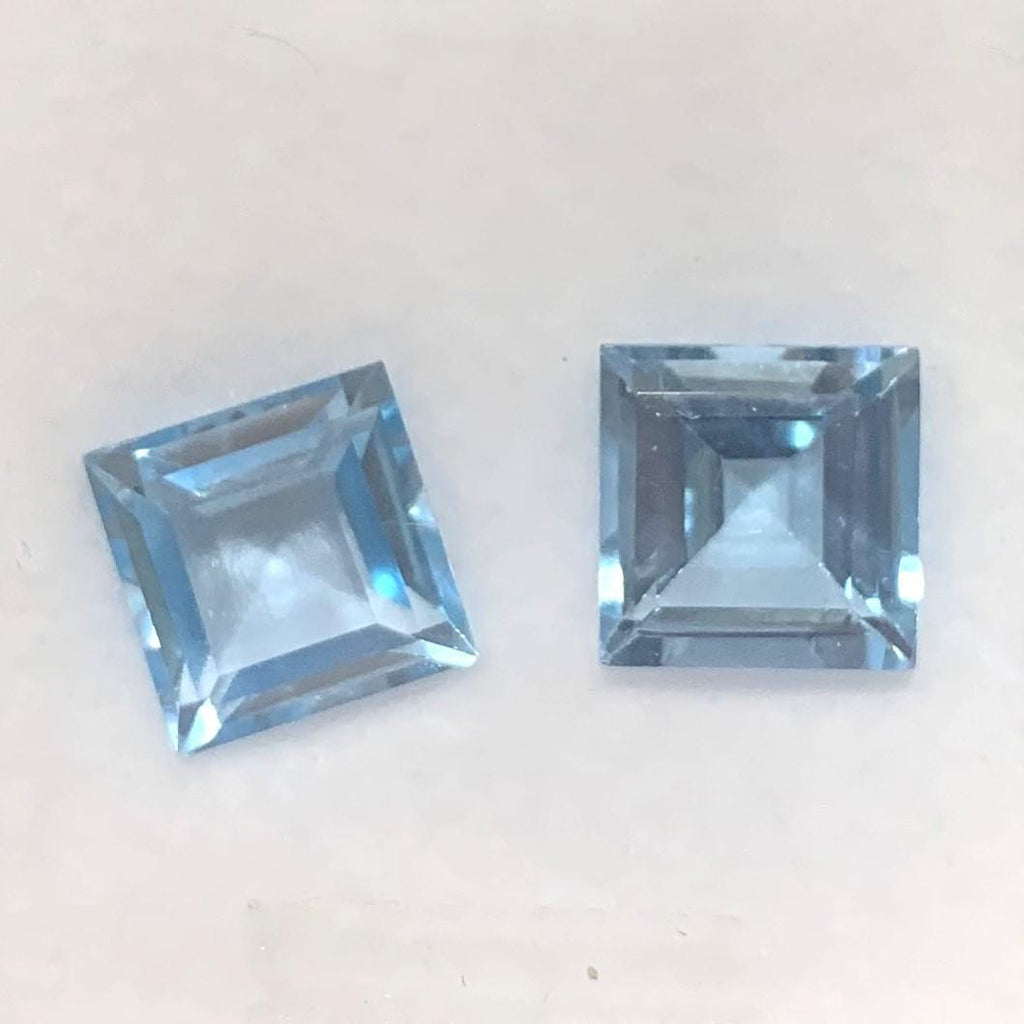 Lote de 2 piezas de Topacio Cielo Facetado Cuadrado de 10 mm. (2 uds.).