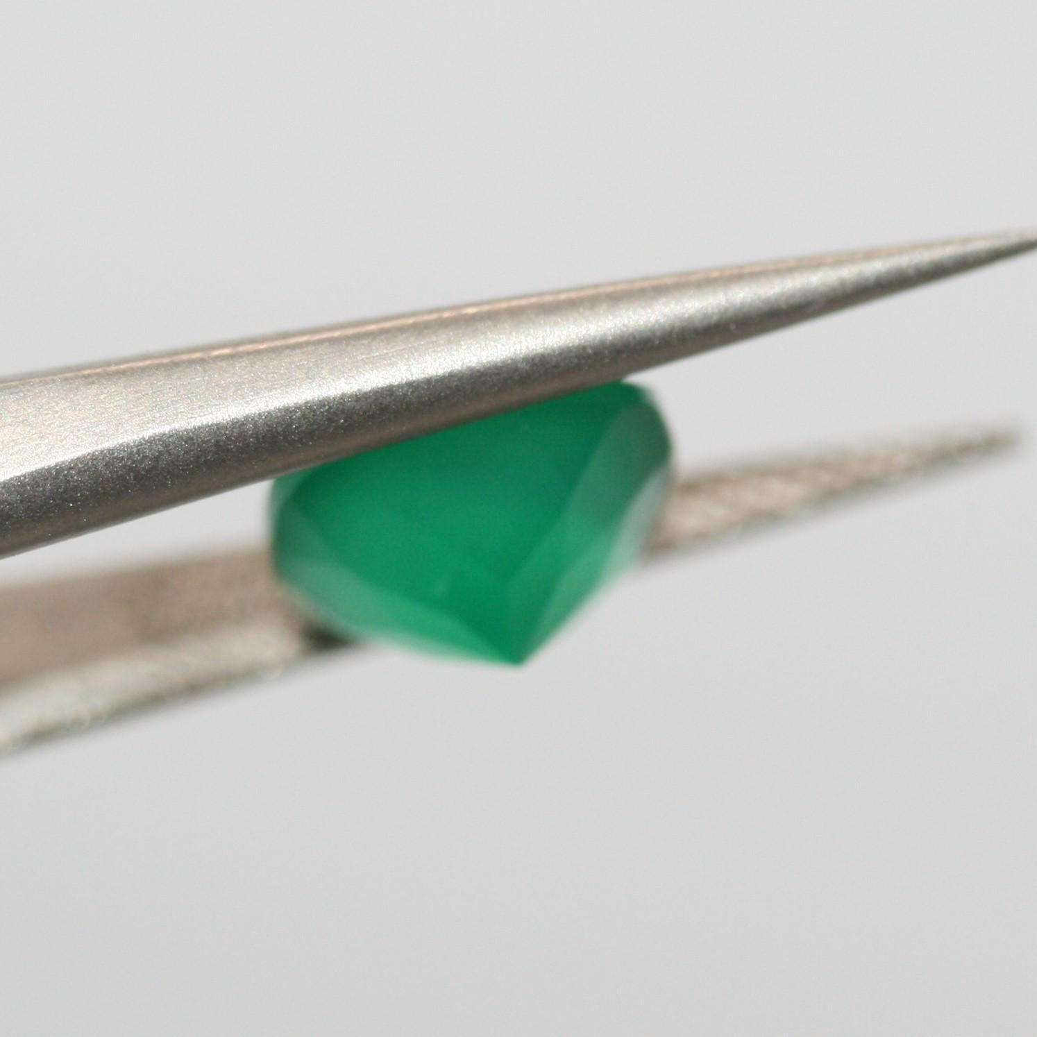 Lot de 6 pierres d'onix vert facettées carrées de 9 mm. - Pierres précieuses de qualité supérieure, vente en gros.