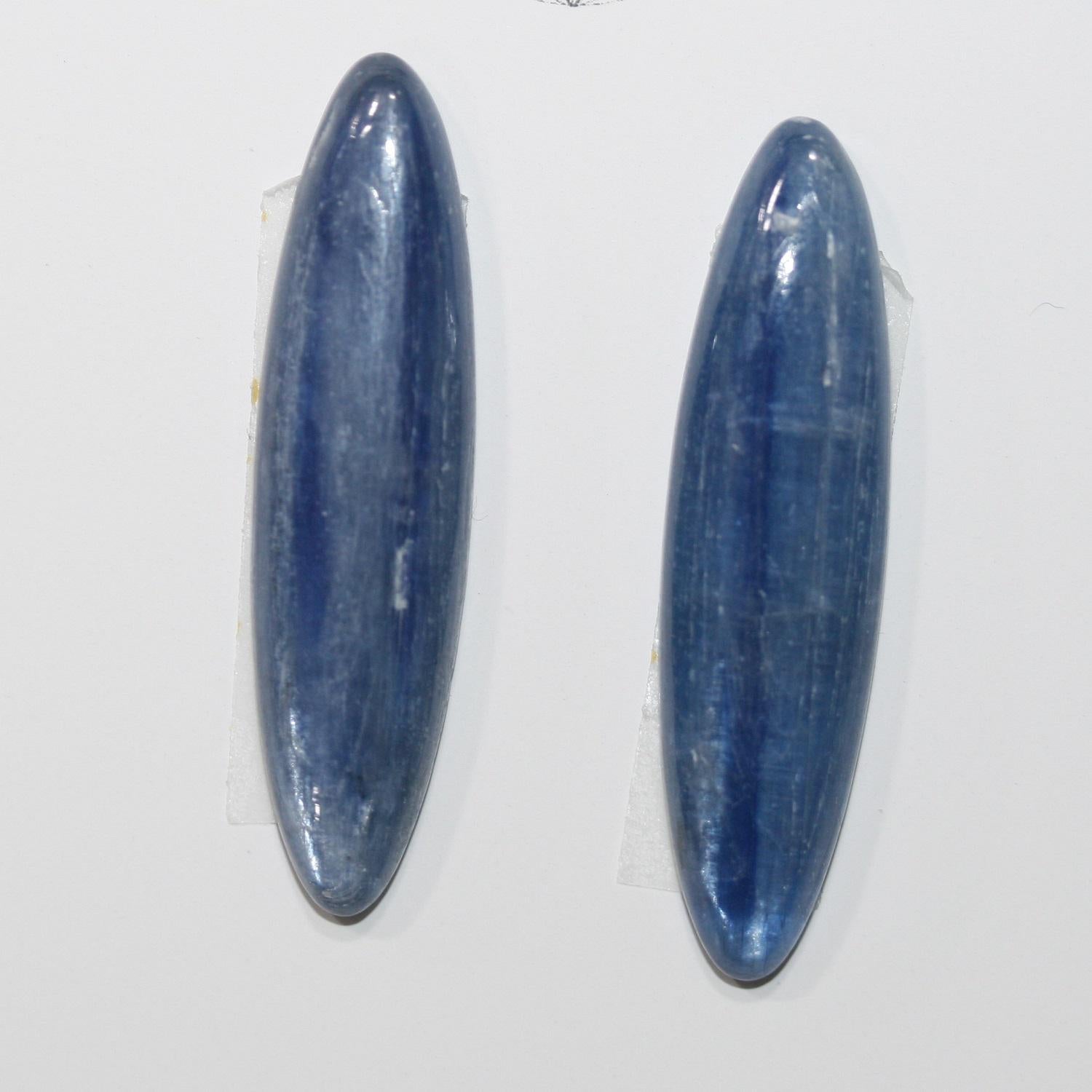 Lote de 2 cabujones marquesina lisos de cianita de 38 x 9 mm (2 piezas).