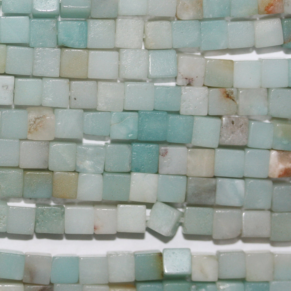 Perles cubiques lisses en amazonite St, 40 cm (16 pouces), 4 mm, brin de 40 cm (16 pouces).