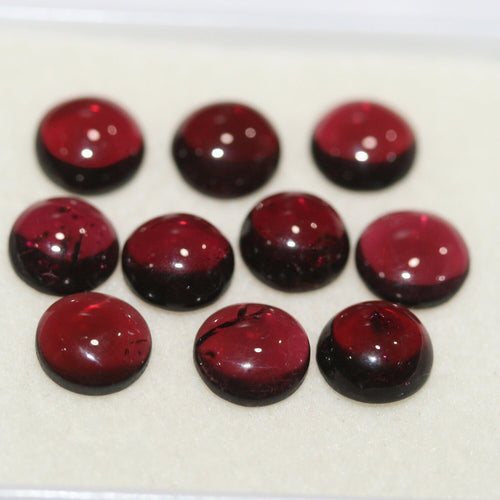 Lot de 10 cabochons ronds de grenat de 7 mm.-(10 pièces.)