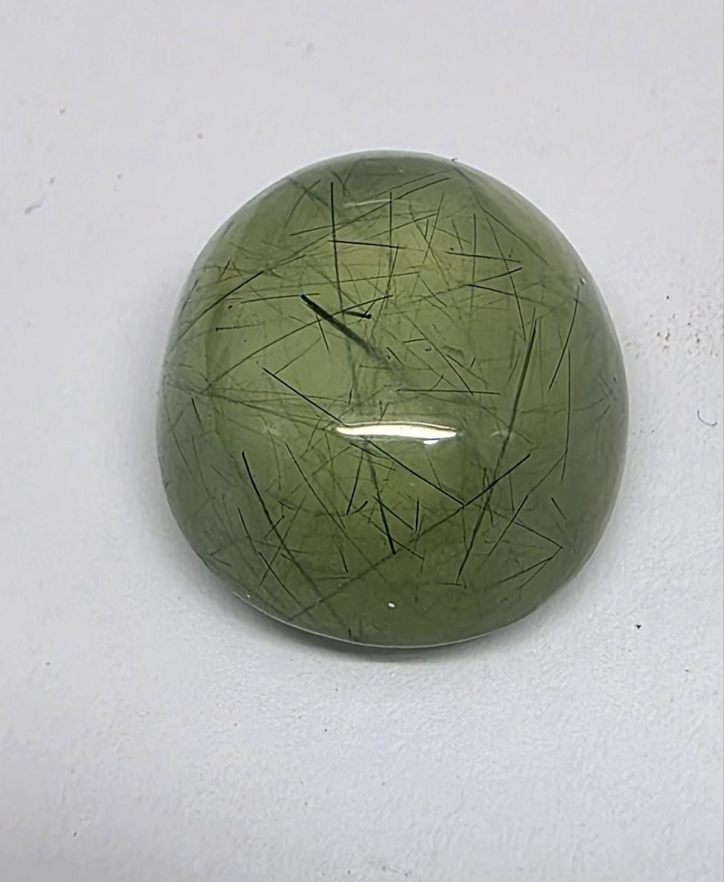 Cabujón ovalado de prehnita AAA de 16,5 x 14,6 mm y 118,5 ct (lote de vida, calidad rara)