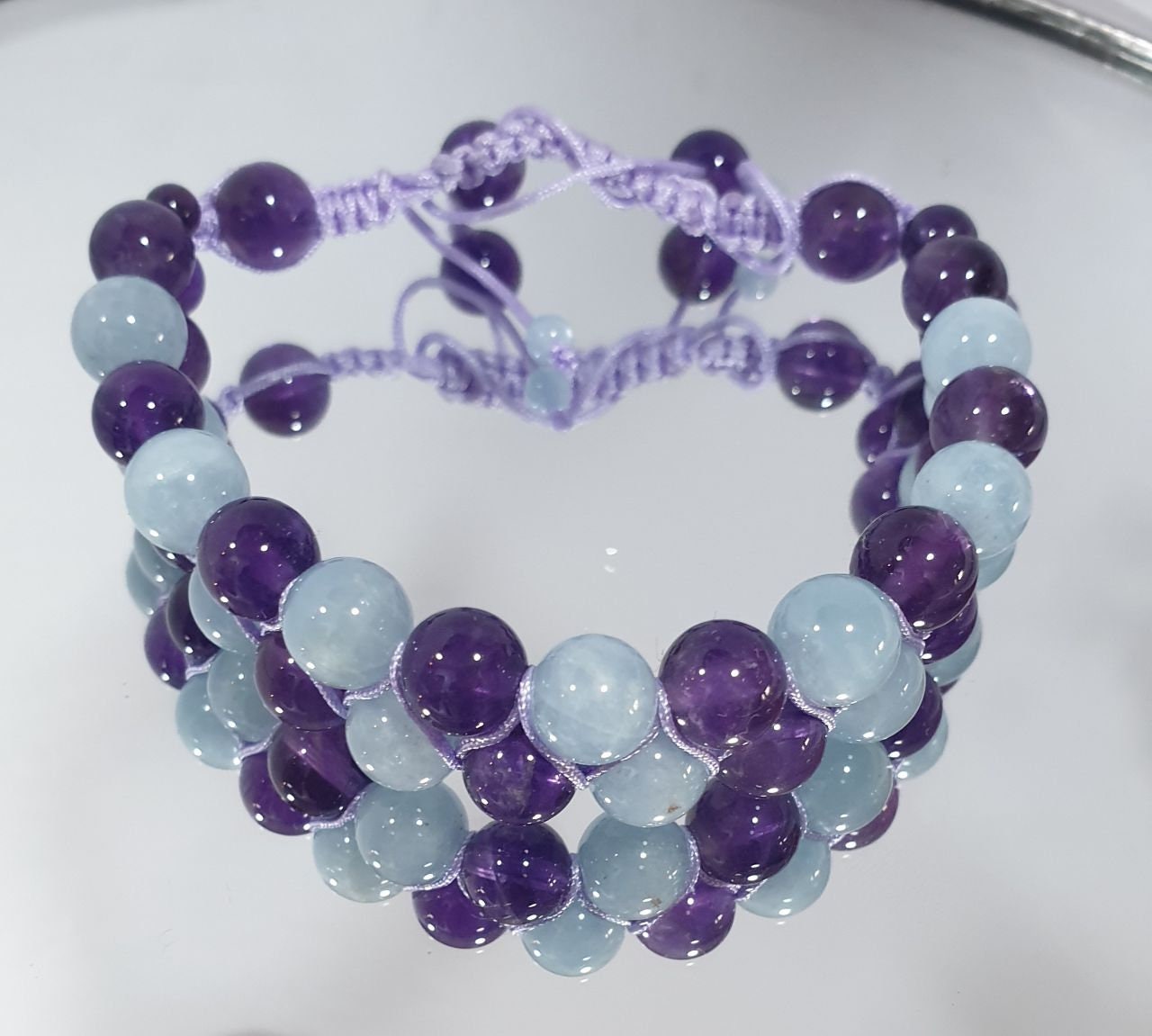 Pulsera de macramé con piedras preciosas de amatista y aguamarina AAA - Proveedor de joyas con piedras preciosas - Poder curativo - Amatista y aguamarina