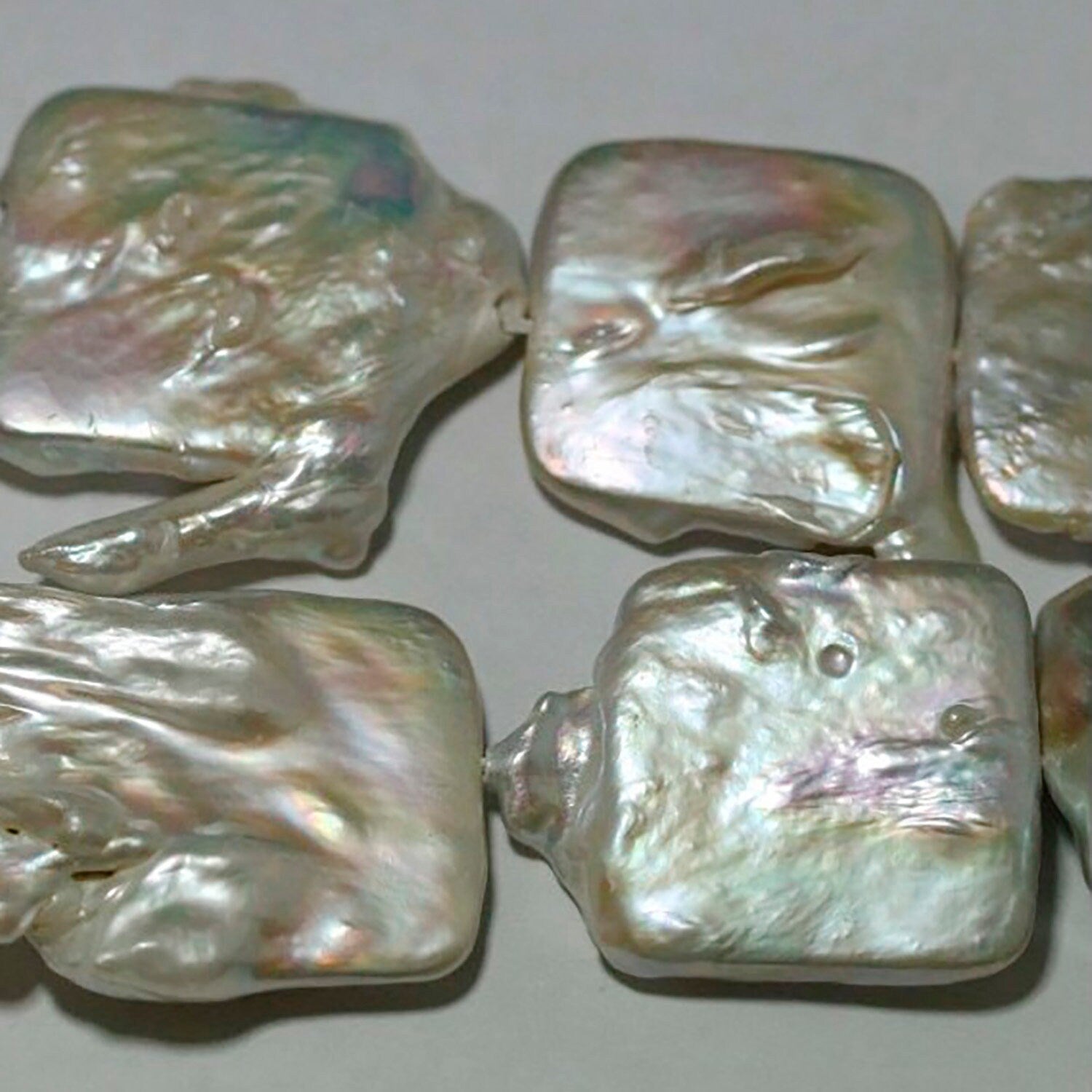 Perla de agua dulce cuadrada de 16" (aprox. 27 mm) - Hilo de 40 cm - Precios al por mayor de perlas naturales