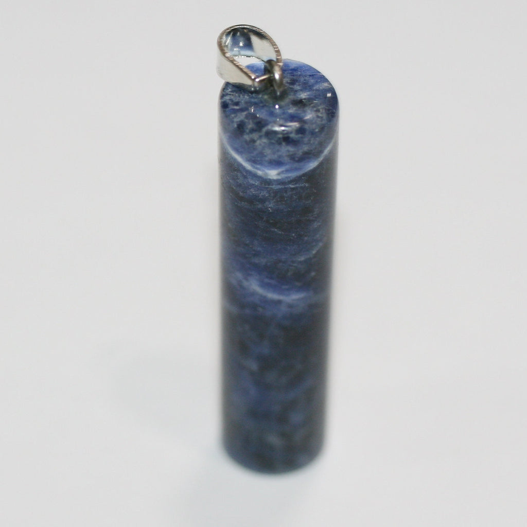 Pendentif cylindrique lisse en sodalite 50x13mm.