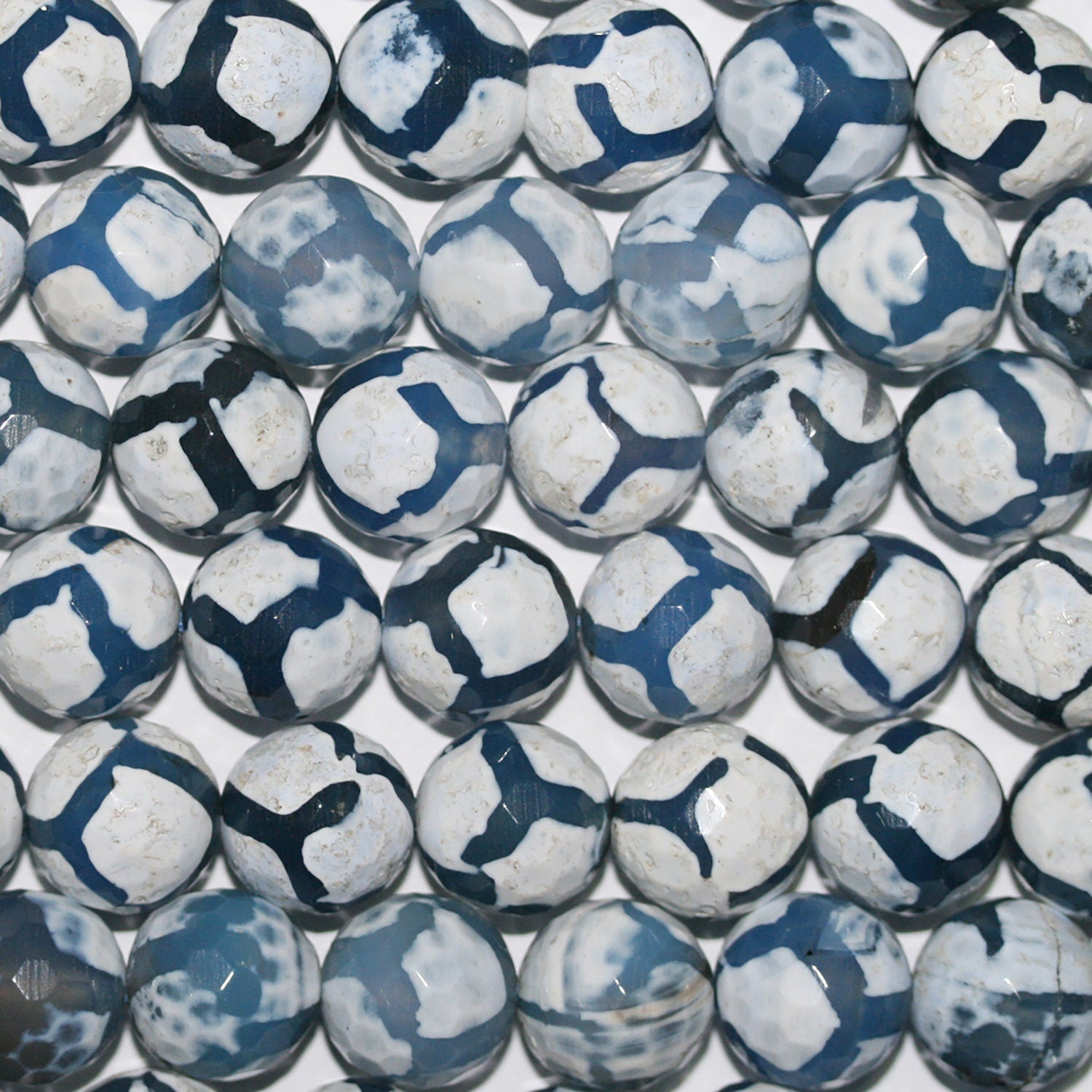 15" St Perles rondes à facettes en agate bleue et blanche 12 mm - Fil de 39 cm