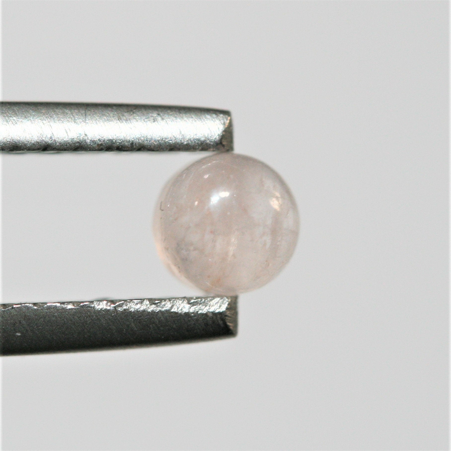 Smooth Round Morganite Cabochon 4mm. (10 Pieces)