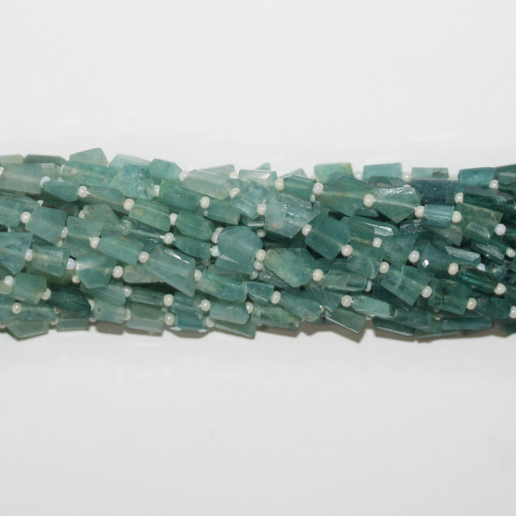 Cuentas de pepitas facetadas de Santa Grandidierita de 17", 7 x 4 mm. Aprox. - Hilo de 42 cm.