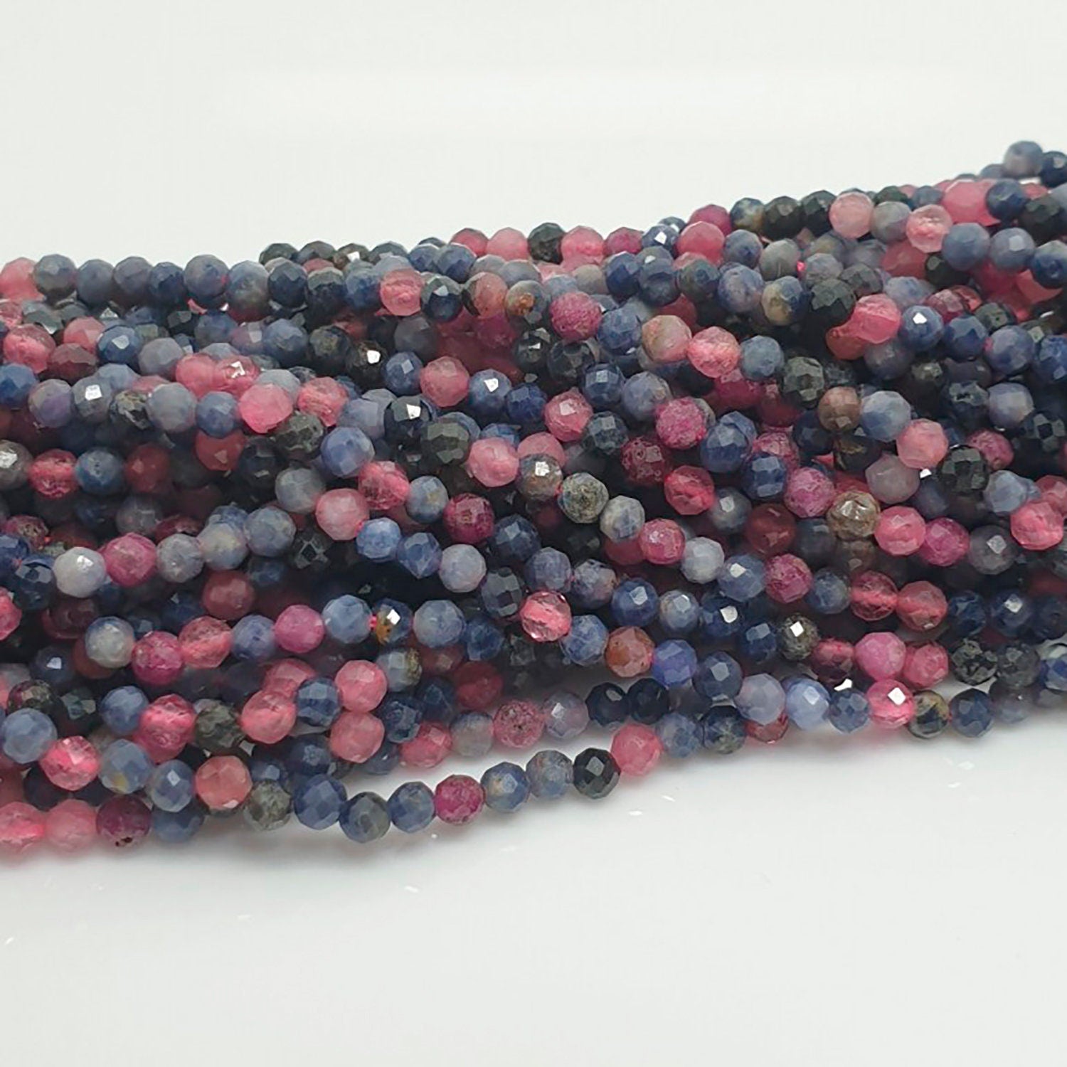 16" Cuentas Redondas Facetadas de Rubí-Zafiro 2mm.-Hilo 40cm.